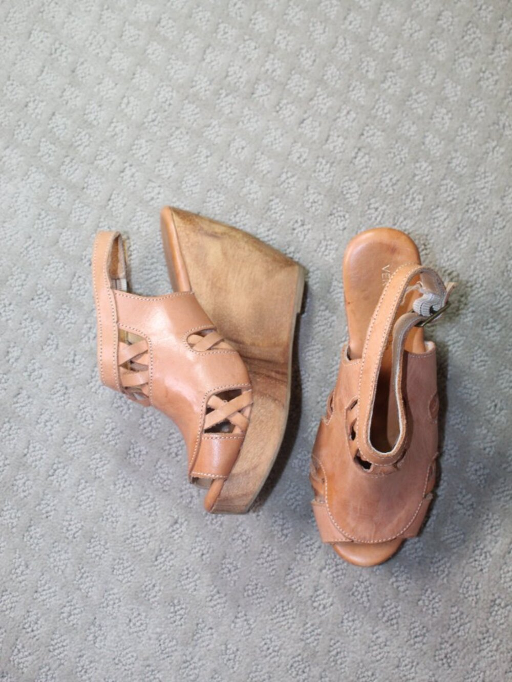Very Volatile Size 6 Brown Leather Slingback Wooden Sandal 4.5" Heels